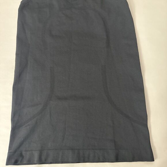 Lululemon Swiftly Tech Black Tank Women’s Size 2 Yoga Workout Gym Exercise - Picture 3 of 10